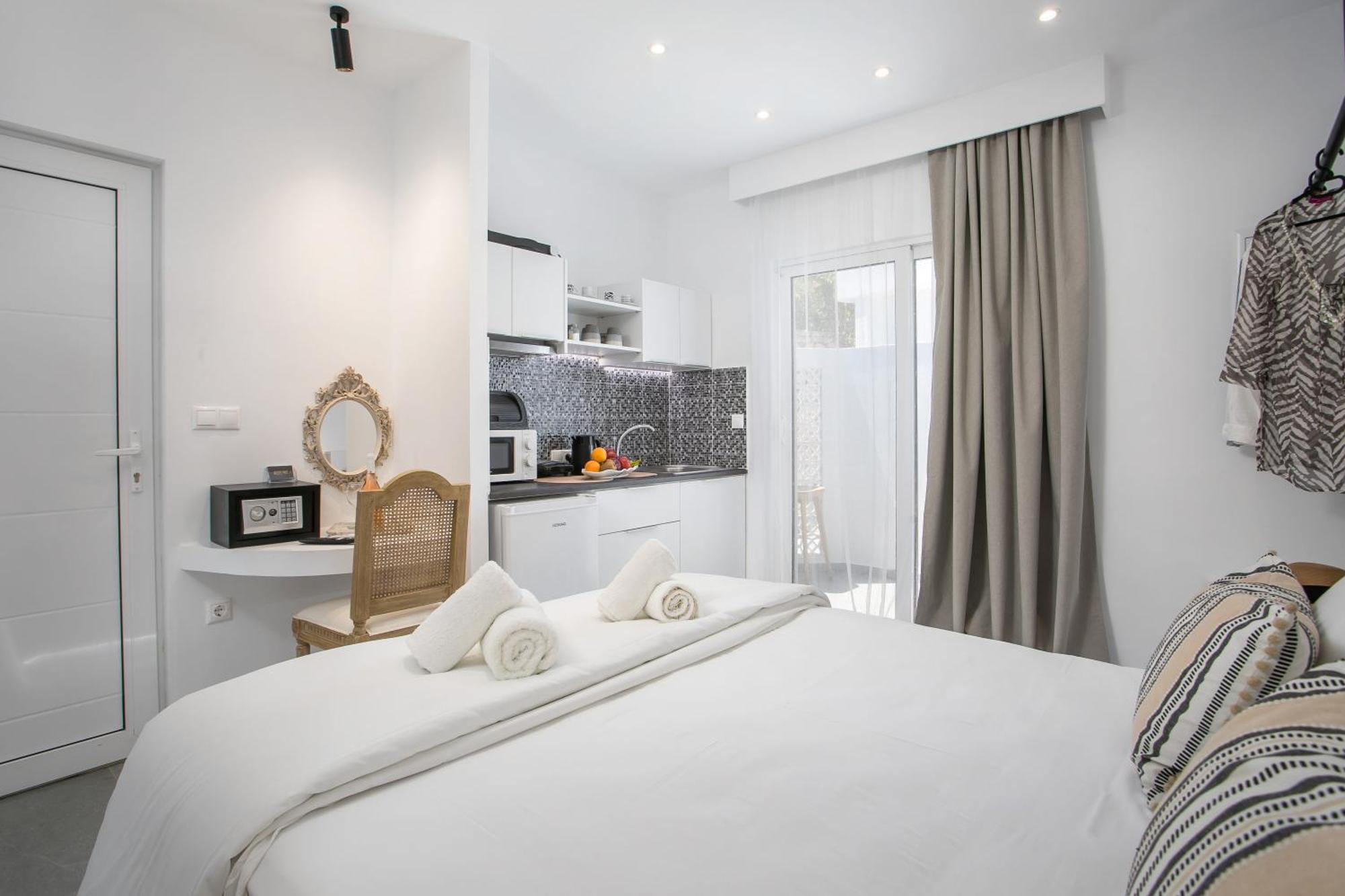 Calma Luxury Studios & Suites Faliraki Exterior photo