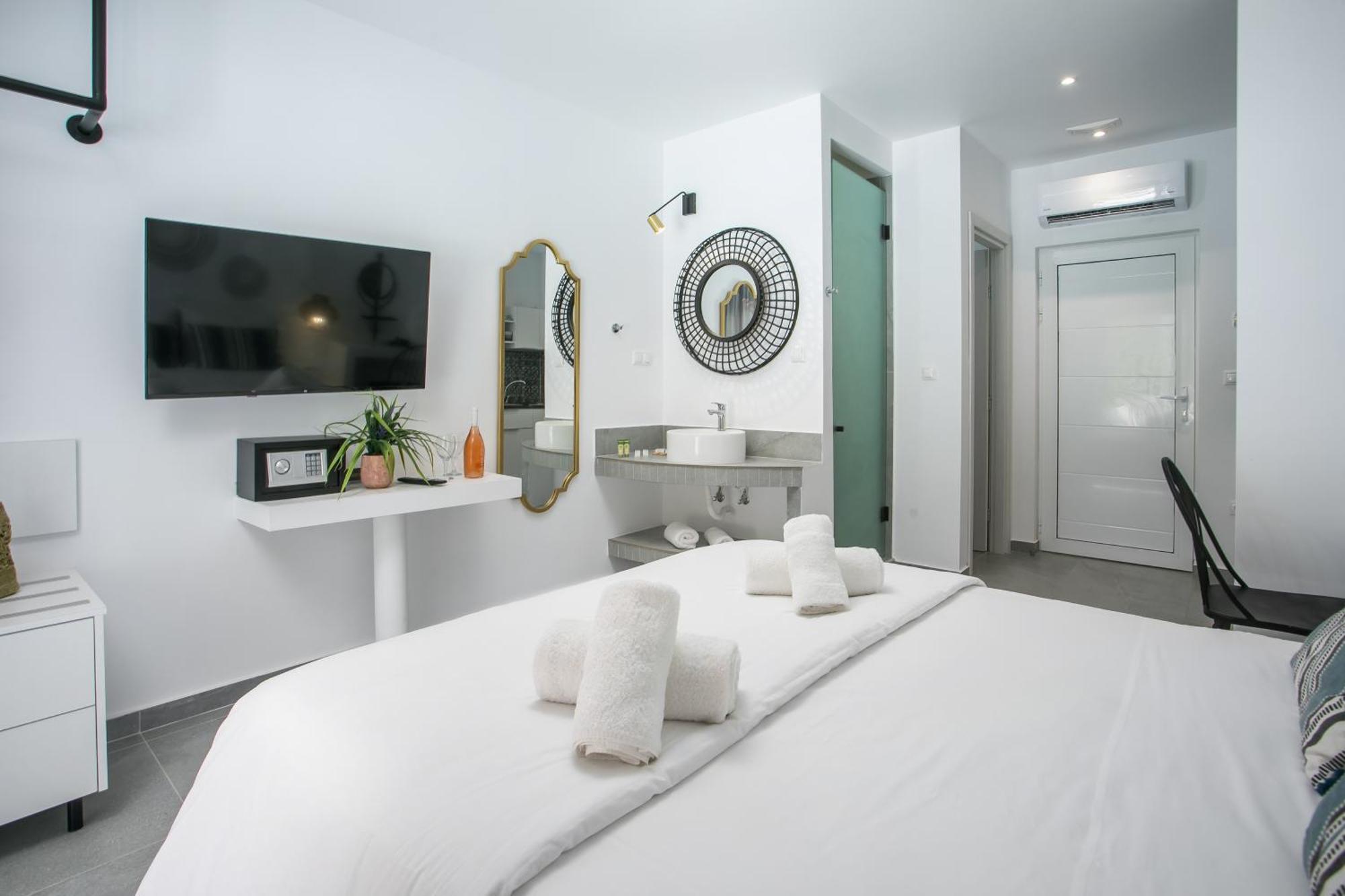 Calma Luxury Studios & Suites Faliraki Exterior photo